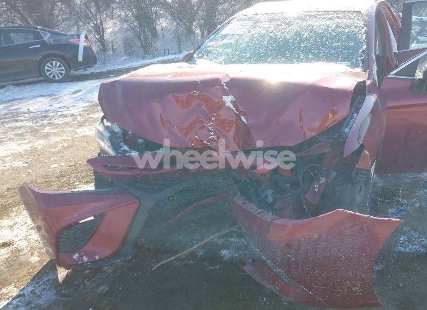 Photo 10 of 2018 Toyota Camry SE (VIN 4T1B11HK6JU571676)