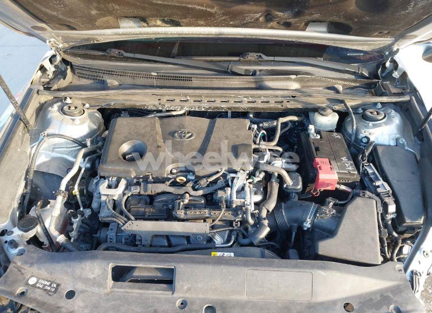 Photo 10 of 2018 Toyota Camry LE (VIN 4T1B11HK6JU580734)