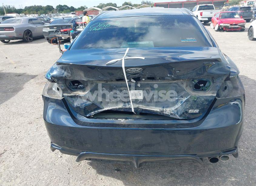 Photo 6 of 2018 Toyota Camry SE (VIN 4T1B11HK6JU587036)