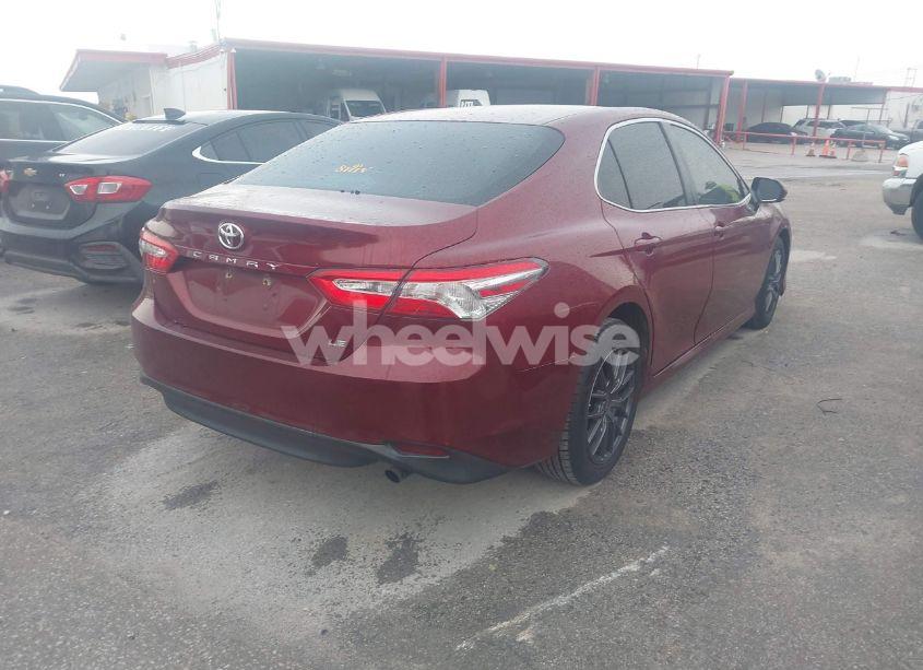 Photo 4 of 2018 Toyota Camry LE (VIN 4T1B11HK6JU603011)