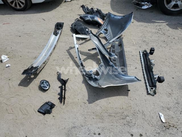 Photo 5 of 2018 TOYOTA CAMRY L (VIN 4T1B11HK6JU619824)