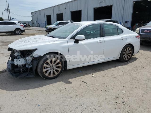 Photo 6 of 2018 TOYOTA CAMRY L (VIN 4T1B11HK6JU619824)