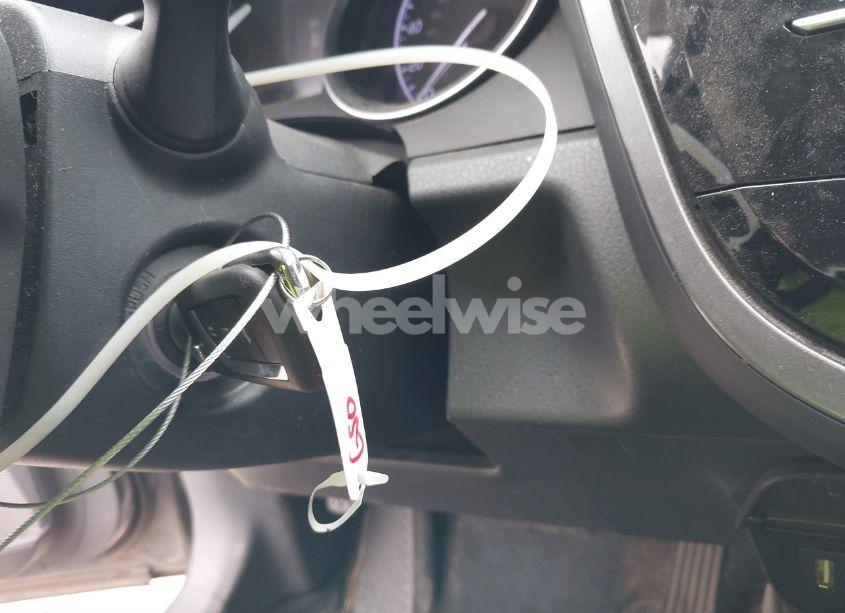 Photo 11 of 2018 Toyota Camry LE (VIN 4T1B11HK6JU628684)