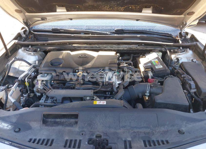 Photo 10 of 2018 Toyota Camry SE (VIN 4T1B11HK6JU634047)