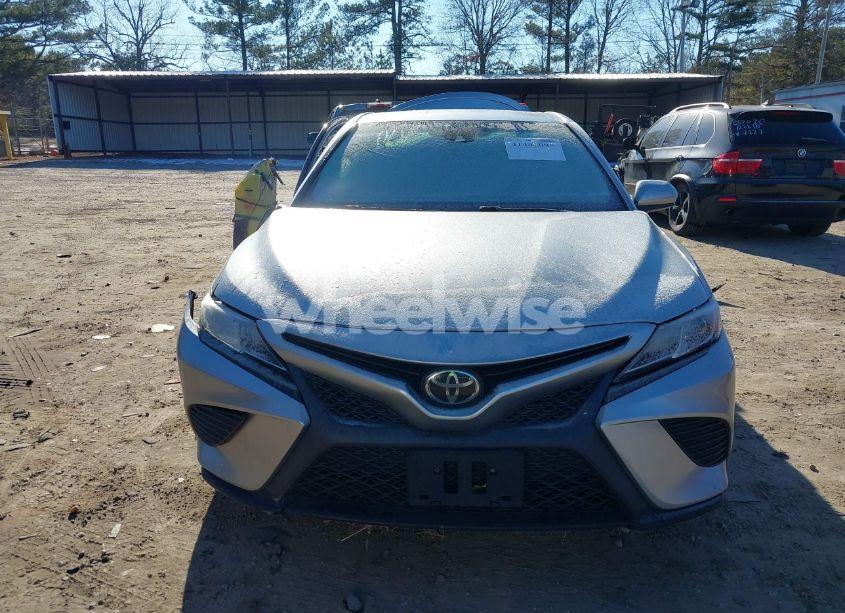Photo 11 of 2018 Toyota Camry SE (VIN 4T1B11HK6JU634047)