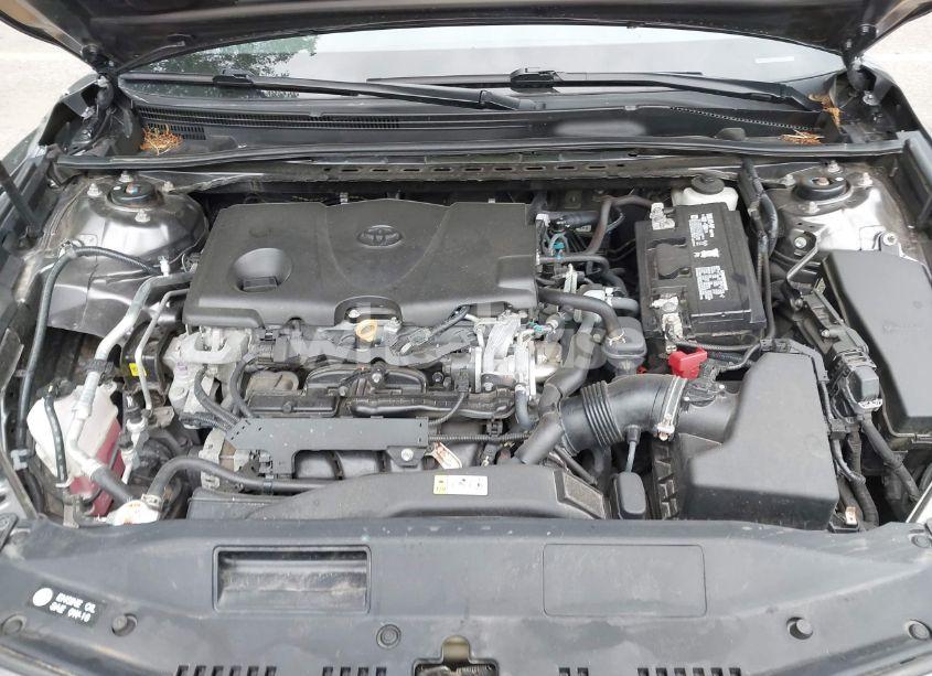 Photo 10 of 2018 Toyota Camry LE (VIN 4T1B11HK6JU641600)