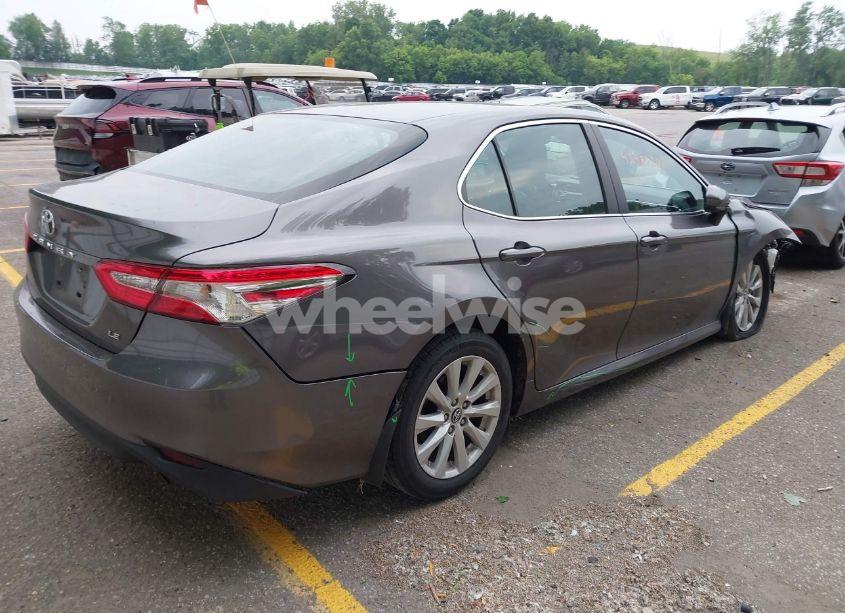 Photo 4 of 2018 Toyota Camry LE (VIN 4T1B11HK6JU641600)