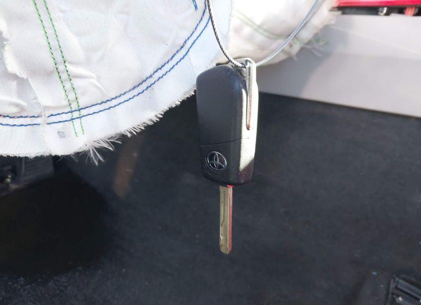 Photo 11 of 2018 Toyota Camry LE (VIN 4T1B11HK6JU650331)