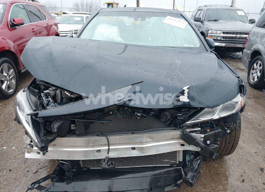 Photo 6 of 2018 Toyota Camry SE (VIN 4T1B11HK6JU660356)