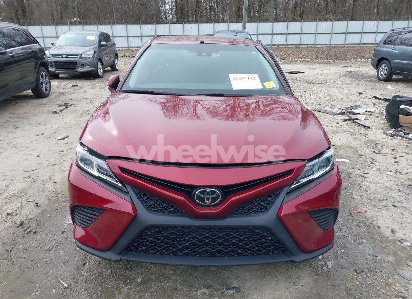 Photo 12 of 2018 Toyota Camry SE (VIN 4T1B11HK6JU669056)