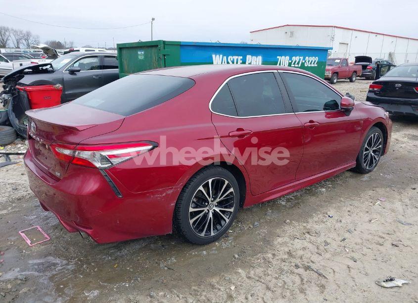 Photo 4 of 2018 Toyota Camry SE (VIN 4T1B11HK6JU669056)
