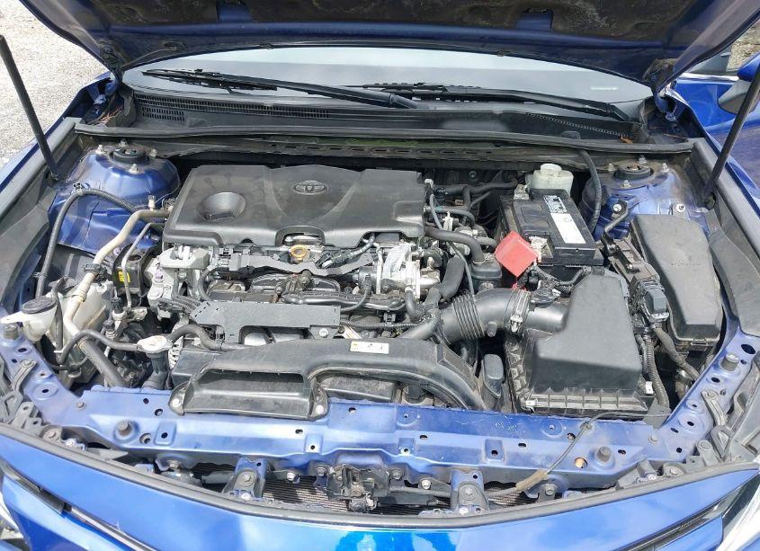 Photo 10 of 2018 Toyota Camry LE (VIN 4T1B11HK6JU675651)