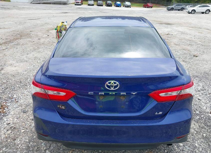 Photo 16 of 2018 Toyota Camry LE (VIN 4T1B11HK6JU675651)