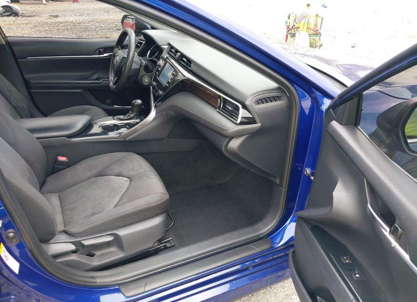 Photo 5 of 2018 Toyota Camry LE (VIN 4T1B11HK6JU675651)