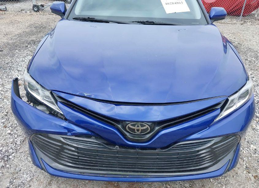 Photo 6 of 2018 Toyota Camry LE (VIN 4T1B11HK6JU675651)