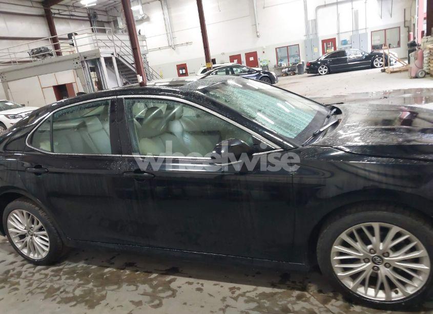 Photo 14 of 2019 Toyota Camry XLE (VIN 4T1B11HK6KU163356)