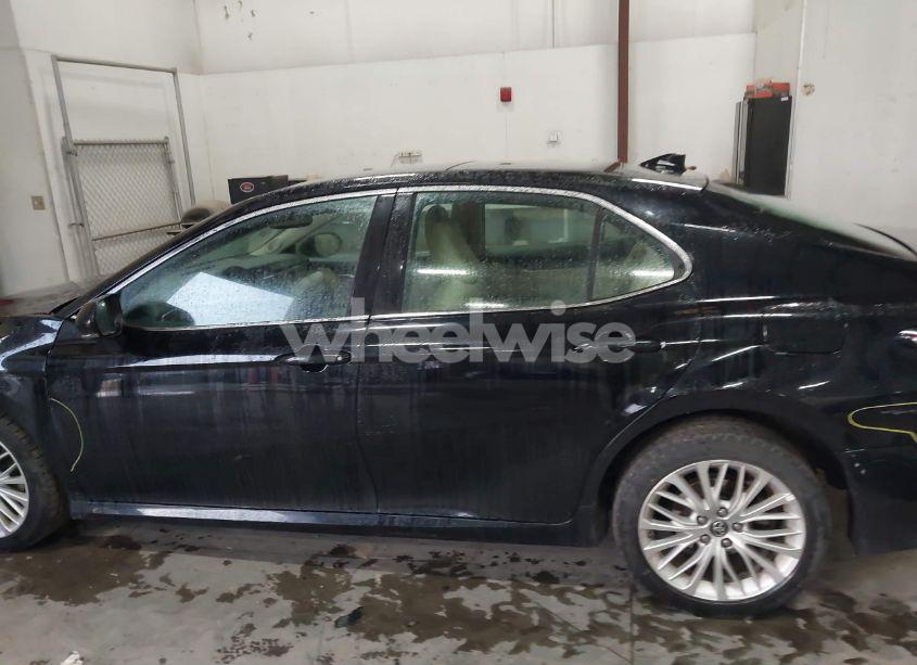 Photo 15 of 2019 Toyota Camry XLE (VIN 4T1B11HK6KU163356)