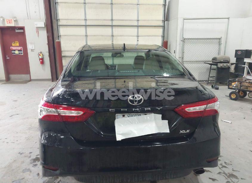 Photo 17 of 2019 Toyota Camry XLE (VIN 4T1B11HK6KU163356)
