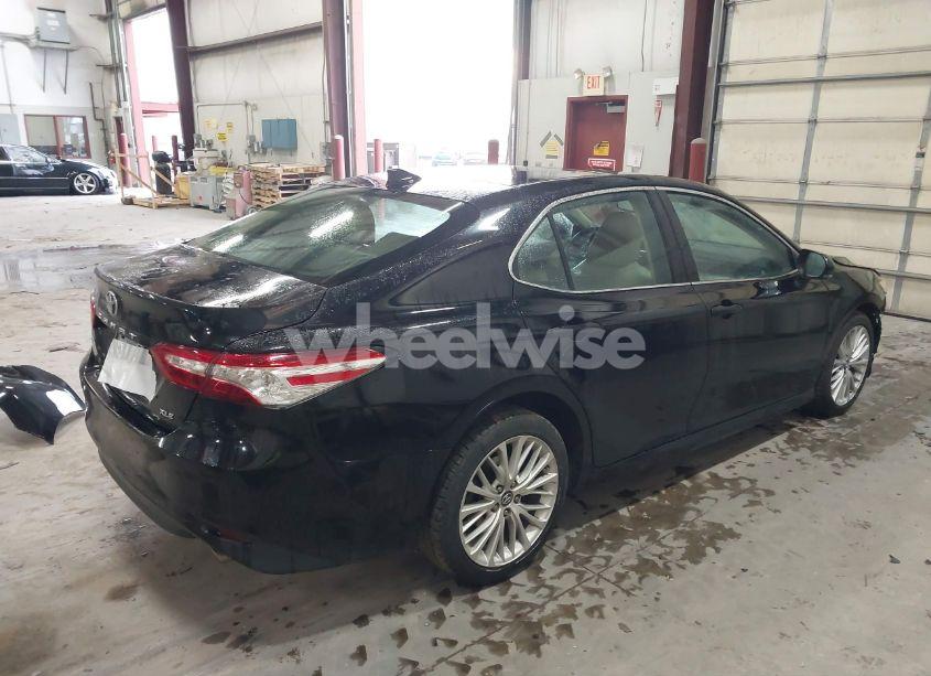 Photo 4 of 2019 Toyota Camry XLE (VIN 4T1B11HK6KU163356)