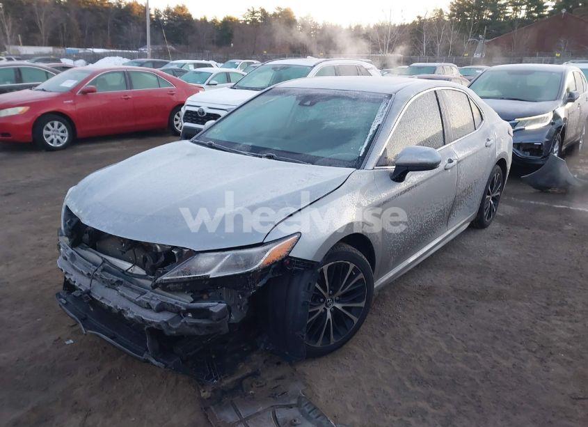 Photo 2 of 2019 Toyota Camry SE (VIN 4T1B11HK6KU168198)