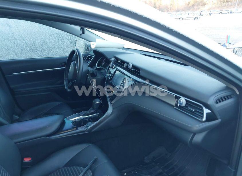 Photo 5 of 2019 Toyota Camry SE (VIN 4T1B11HK6KU168198)