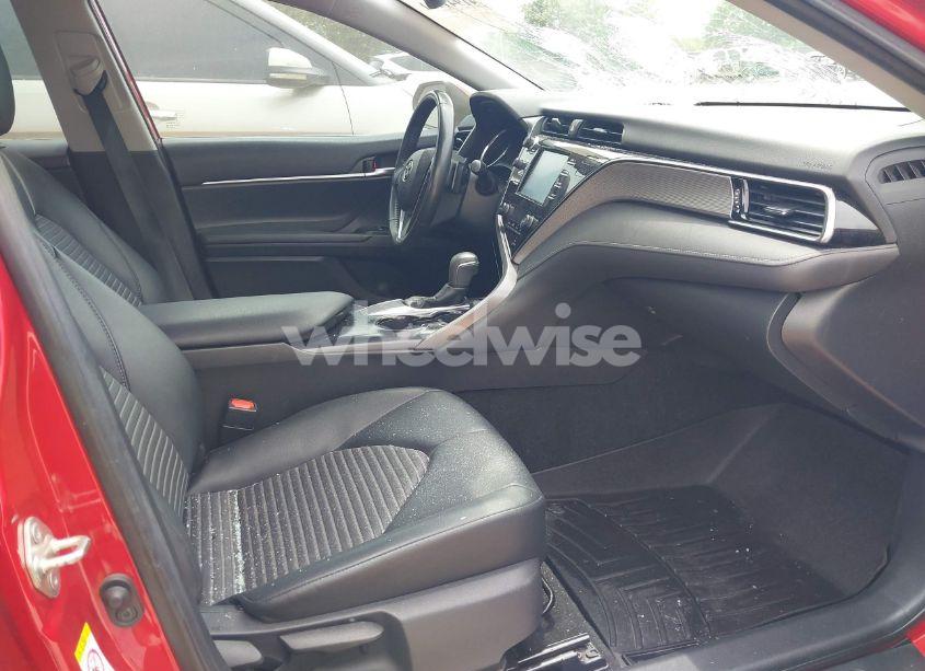 Photo 5 of 2019 Toyota Camry SE (VIN 4T1B11HK6KU169187)