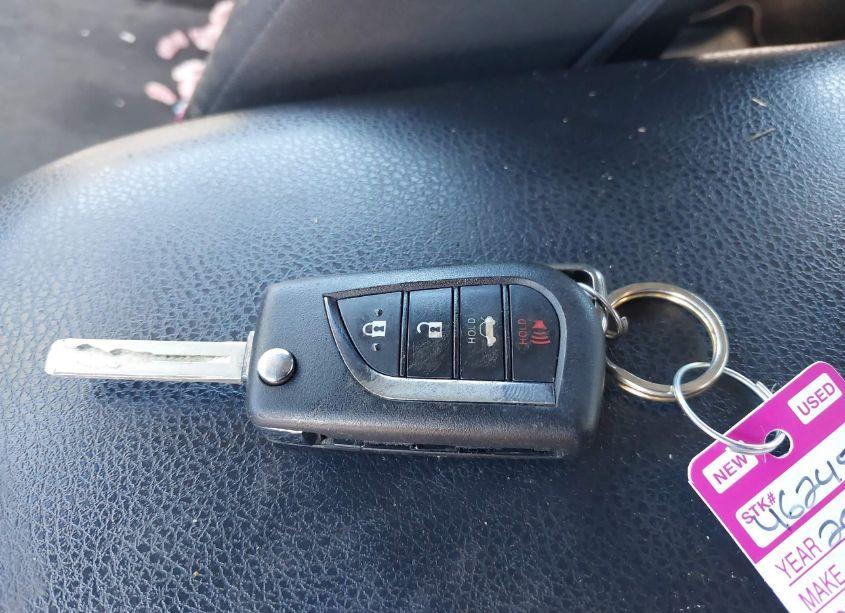 Photo 11 of 2019 Toyota Camry LE (VIN 4T1B11HK6KU195742)