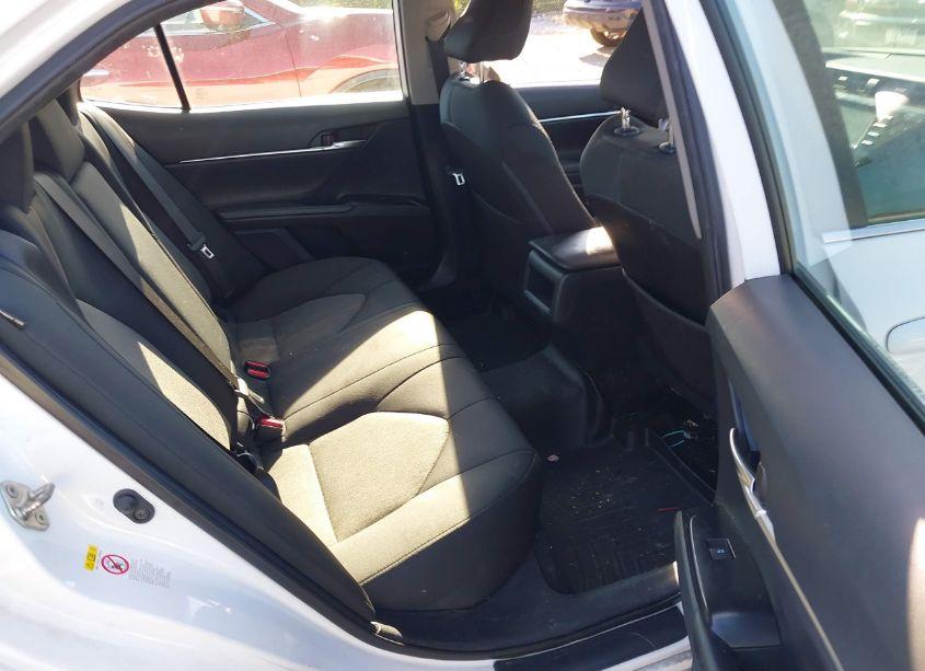 Photo 8 of 2019 Toyota Camry LE (VIN 4T1B11HK6KU195742)