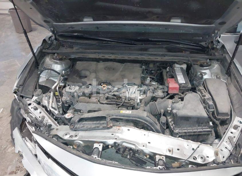 Photo 10 of 2019 Toyota Camry LE (VIN 4T1B11HK6KU210613)