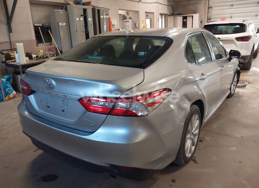 Photo 4 of 2019 Toyota Camry LE (VIN 4T1B11HK6KU210613)