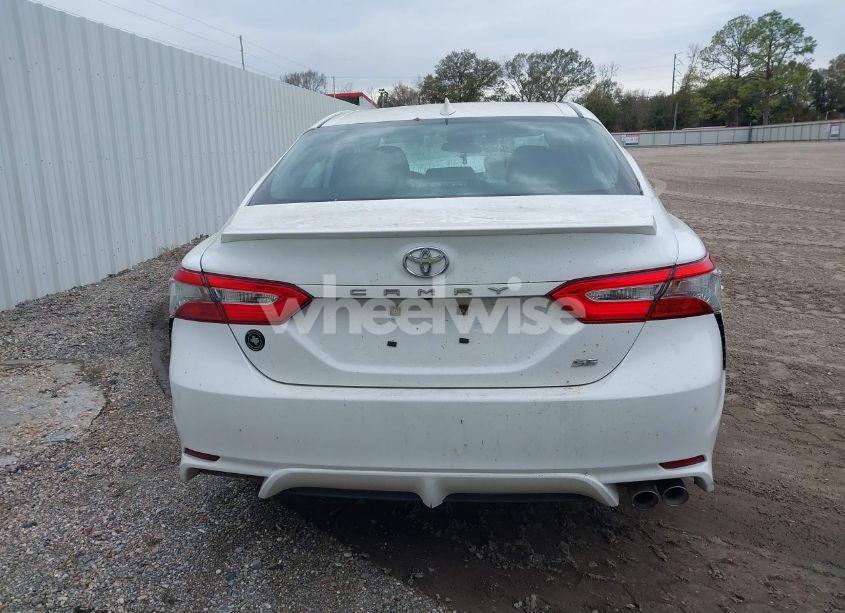 Photo 16 of 2019 Toyota Camry SE (VIN 4T1B11HK6KU229971)