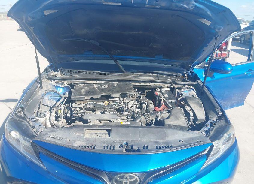 Photo 10 of 2019 Toyota Camry LE (VIN 4T1B11HK6KU236855)