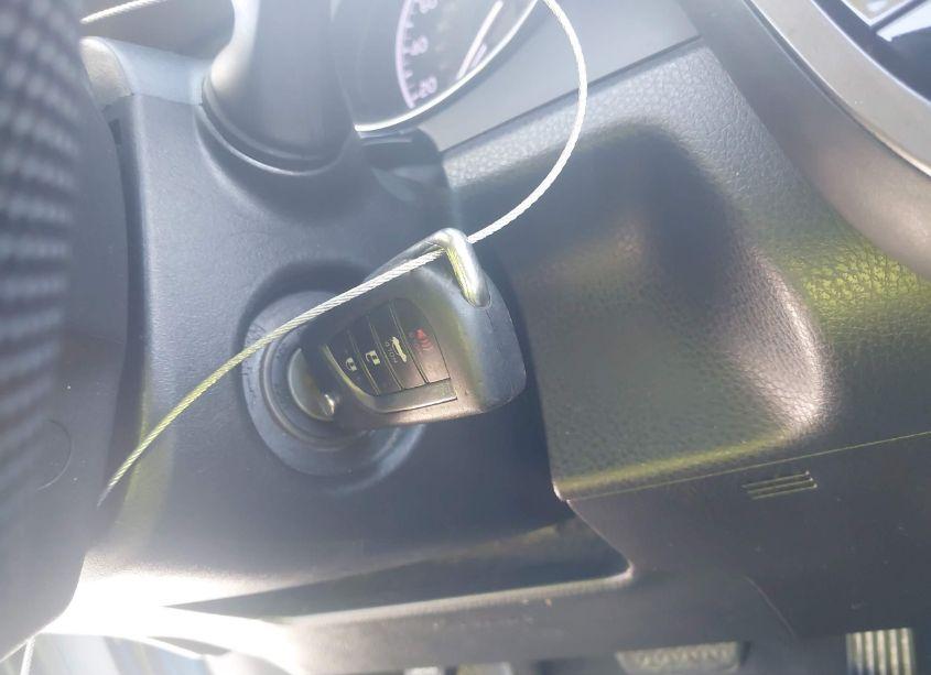 Photo 11 of 2019 Toyota Camry LE (VIN 4T1B11HK6KU236855)