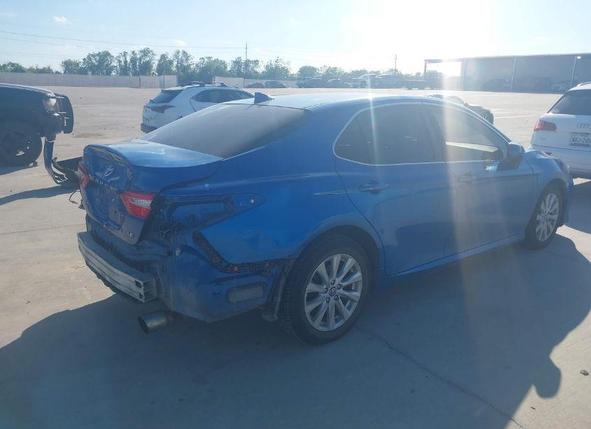 Photo 4 of 2019 Toyota Camry LE (VIN 4T1B11HK6KU236855)