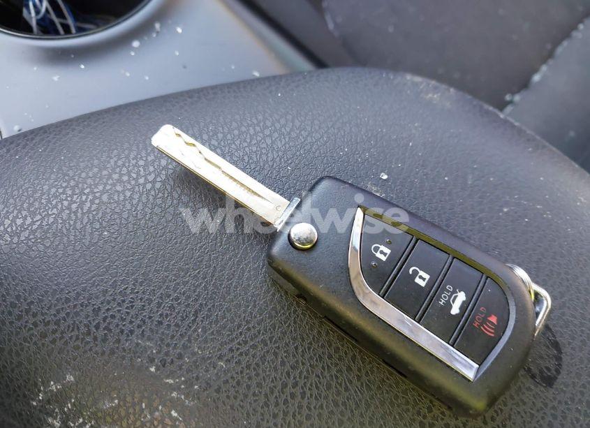 Photo 11 of 2019 Toyota Camry LE (VIN 4T1B11HK6KU247578)