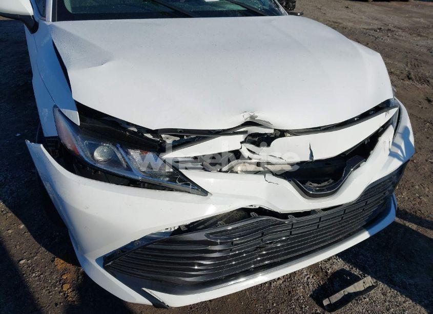 Photo 6 of 2019 Toyota Camry LE (VIN 4T1B11HK6KU247578)