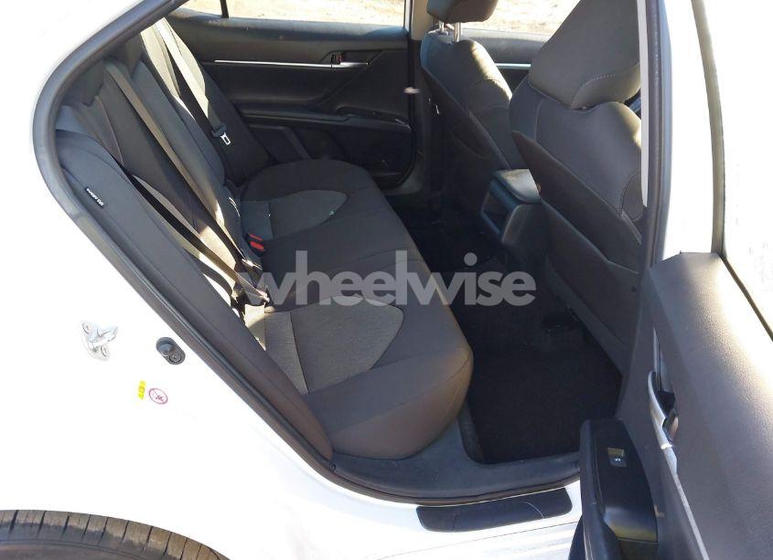 Photo 8 of 2019 Toyota Camry LE (VIN 4T1B11HK6KU247578)