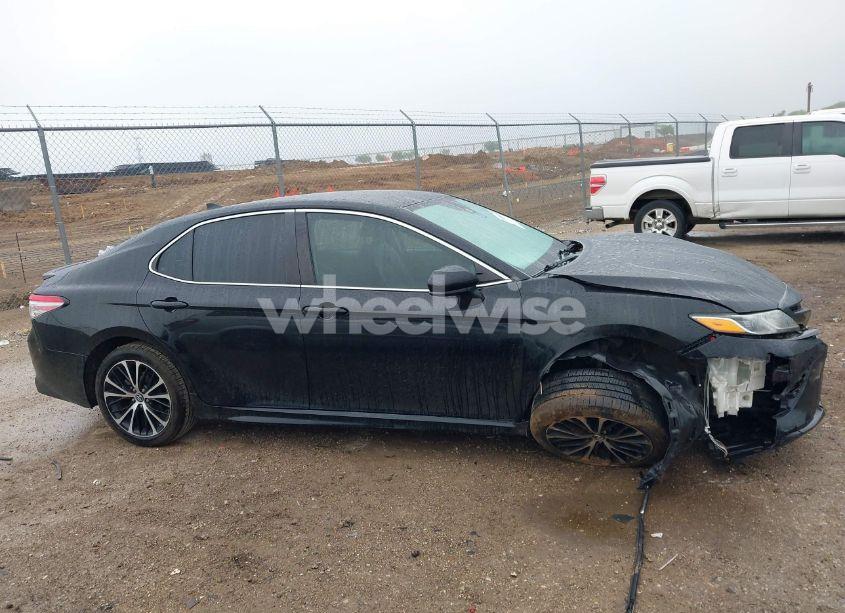 Photo 13 of 2019 Toyota Camry SE (VIN 4T1B11HK6KU248195)