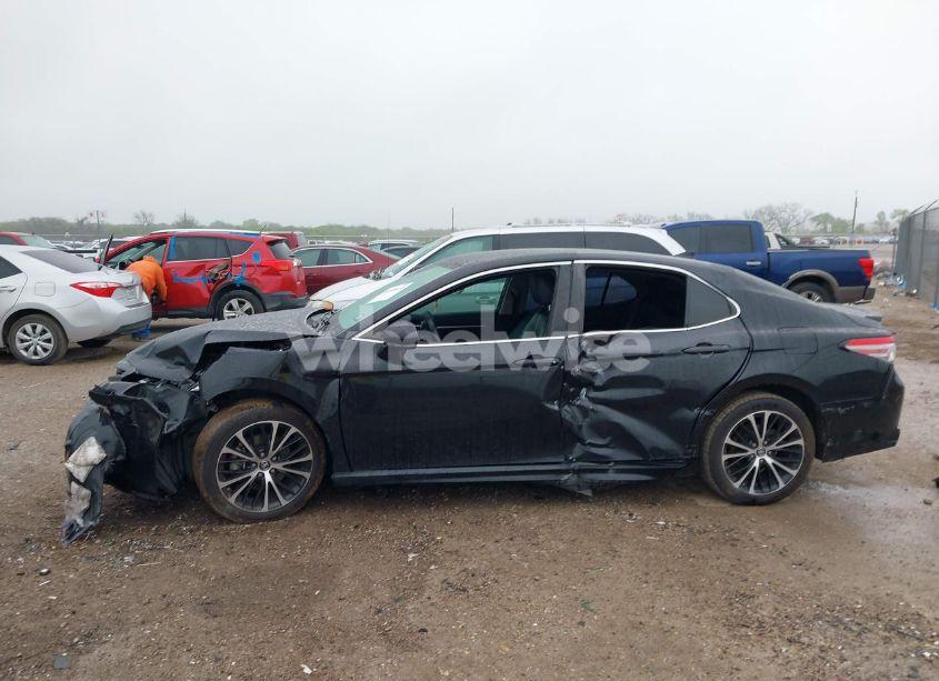 Photo 14 of 2019 Toyota Camry SE (VIN 4T1B11HK6KU248195)