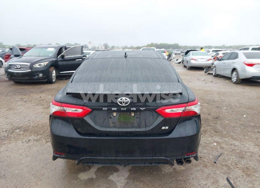 Photo 16 of 2019 Toyota Camry SE (VIN 4T1B11HK6KU248195)