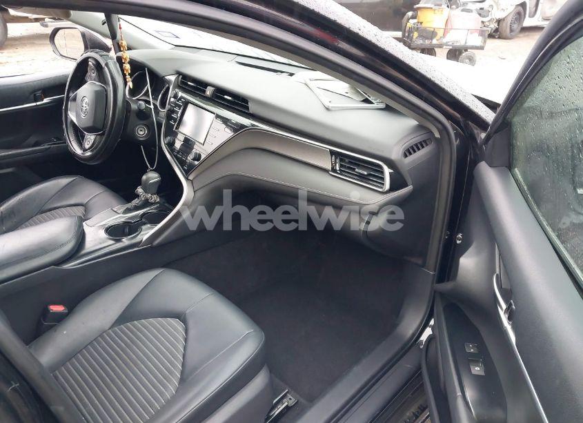 Photo 5 of 2019 Toyota Camry SE (VIN 4T1B11HK6KU248195)