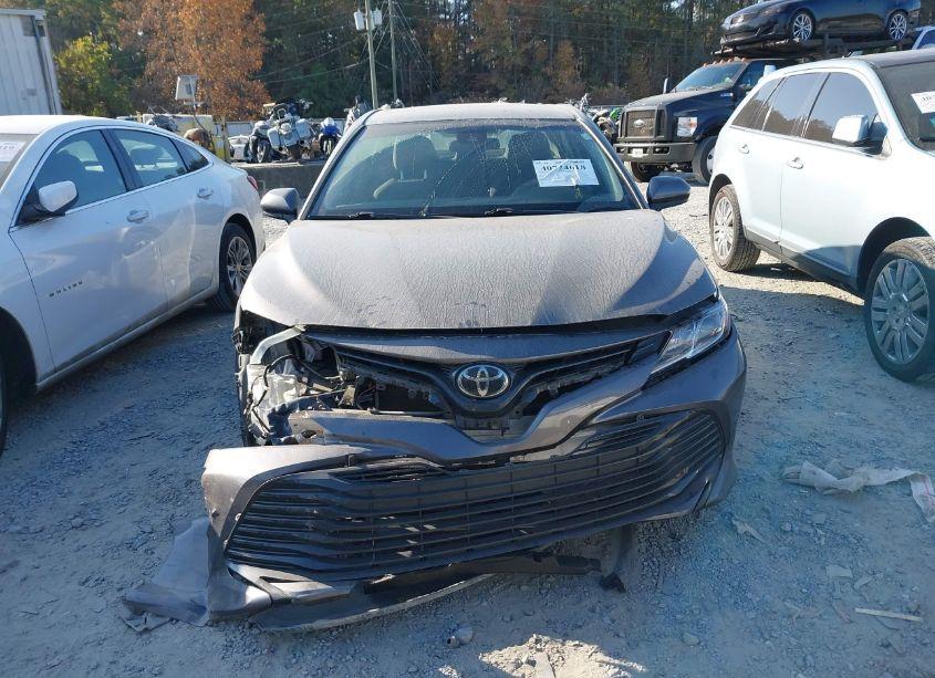 Photo 12 of 2019 Toyota Camry LE (VIN 4T1B11HK6KU262176)