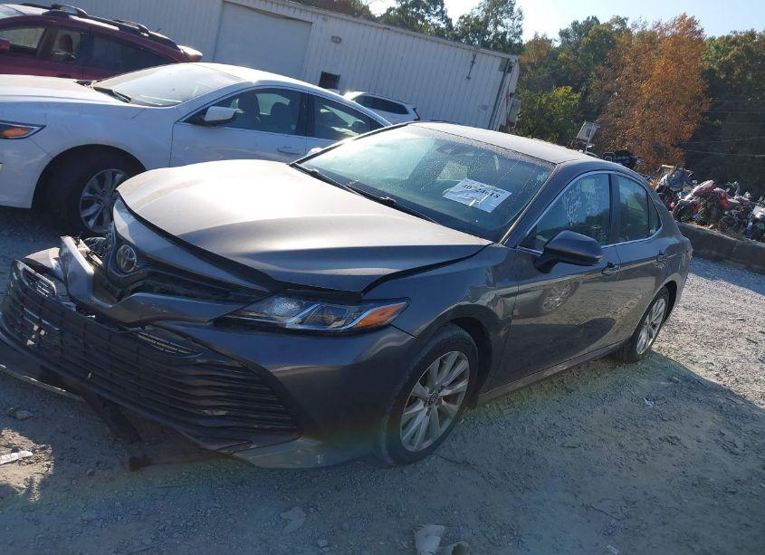 Photo 14 of 2019 Toyota Camry LE (VIN 4T1B11HK6KU262176)