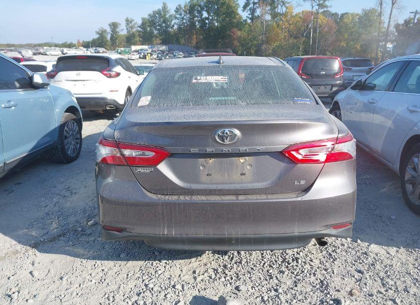 Photo 16 of 2019 Toyota Camry LE (VIN 4T1B11HK6KU262176)