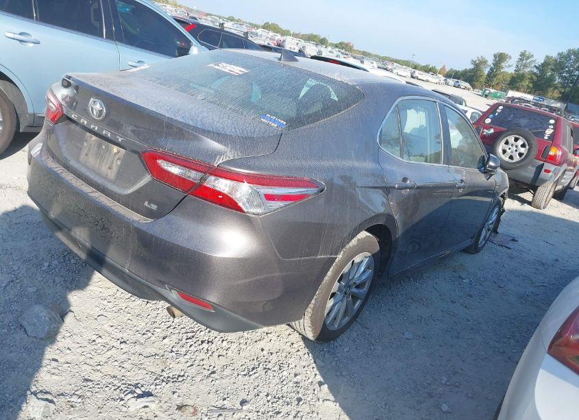 Photo 4 of 2019 Toyota Camry LE (VIN 4T1B11HK6KU262176)