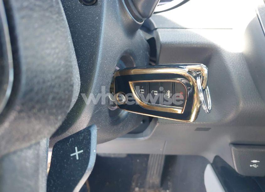 Photo 11 of 2019 Toyota Camry SE (VIN 4T1B11HK6KU283500)