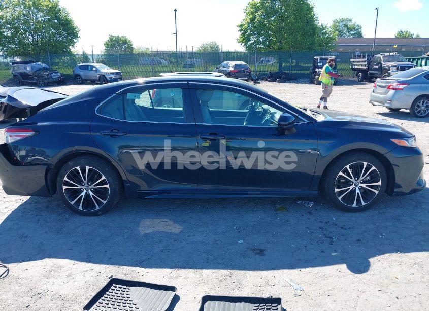 Photo 13 of 2019 Toyota Camry SE (VIN 4T1B11HK6KU283500)