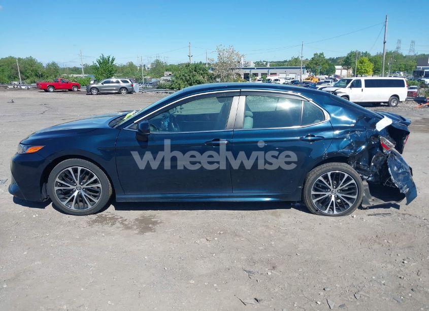 Photo 14 of 2019 Toyota Camry SE (VIN 4T1B11HK6KU283500)