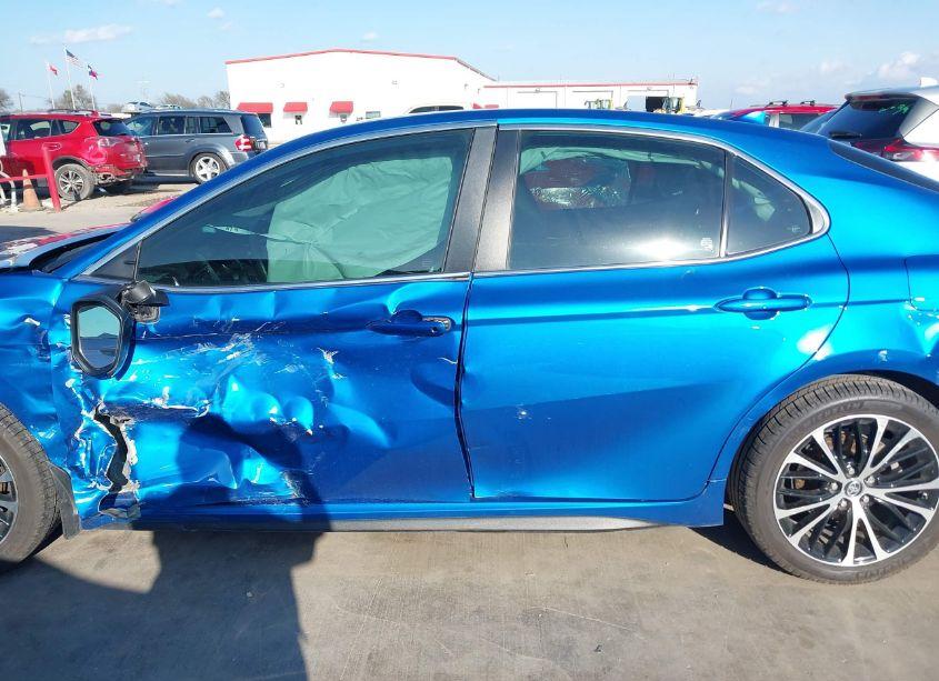 Photo 14 of 2019 Toyota Camry SE (VIN 4T1B11HK6KU292696)