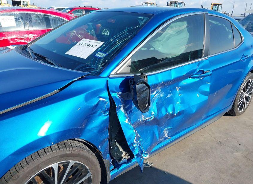 Photo 6 of 2019 Toyota Camry SE (VIN 4T1B11HK6KU292696)